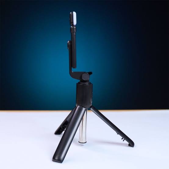 4 in 1 Selfie Tripod Stand